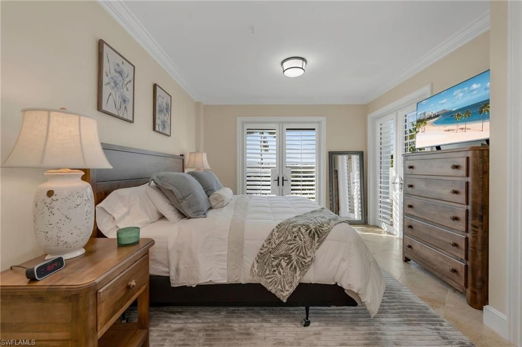 780 5th Ave S, Unit 302, Naples, FL 34102 Photo