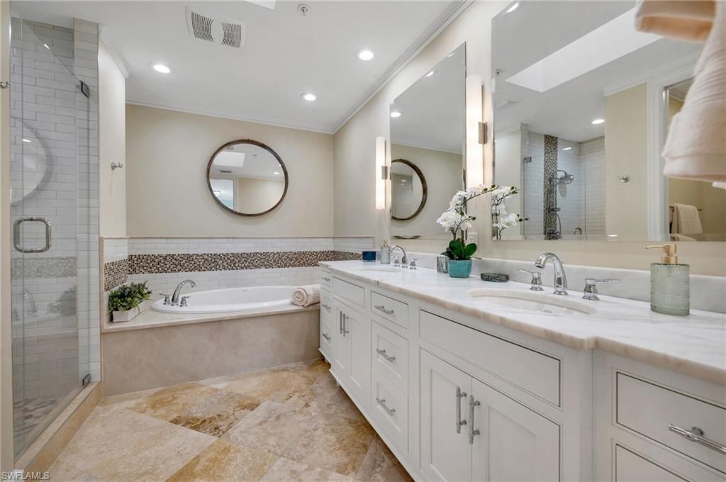 780 5th Ave S, Unit 302, Naples, FL 34102 Photo