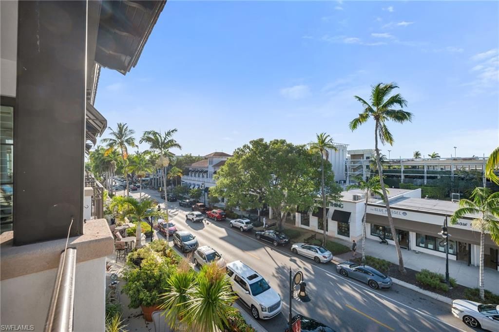 780 5th Ave S, Unit 302, Naples, FL 34102 Photo
