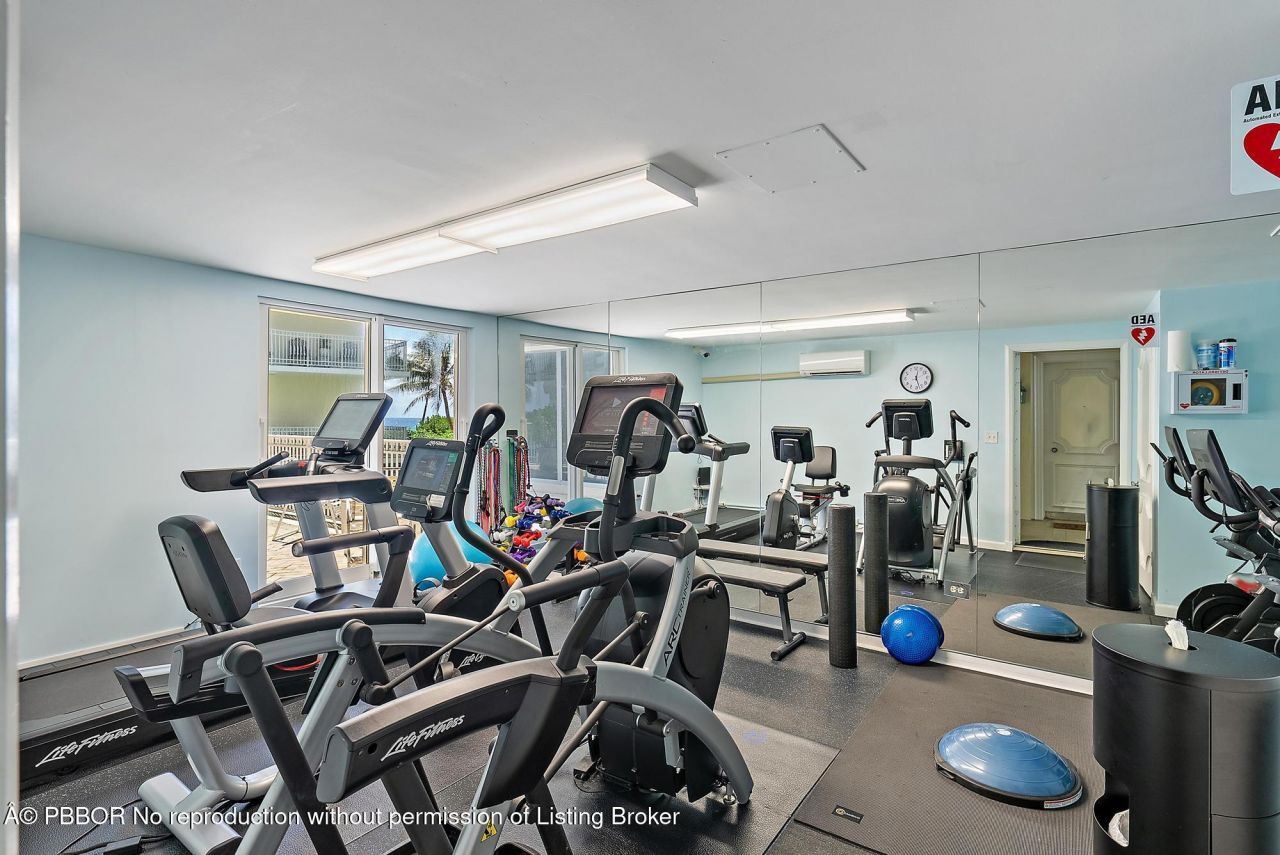 100 Royal Palm Way, Unit F1, Palm Beach, FL 33480 Photo