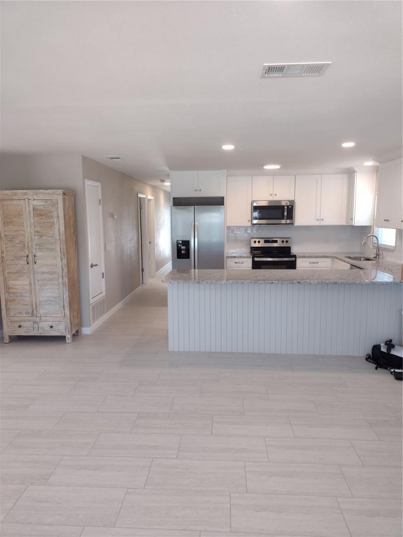 830 E 18th Avenue, New Smyrna Beach, FL 32169 Photo