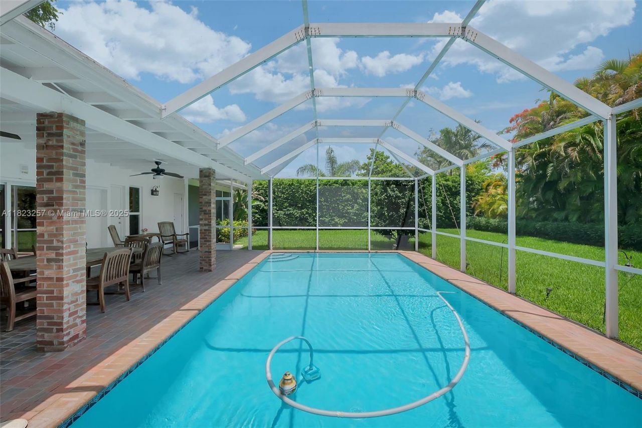 7340 SW 123rd Ter, Pinecrest, FL 33156 Photo