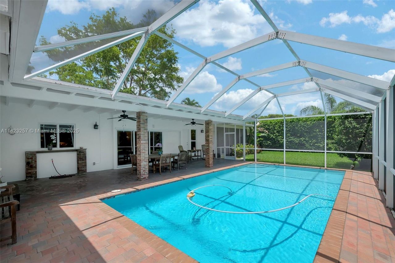 7340 SW 123rd Ter, Pinecrest, FL 33156 Photo