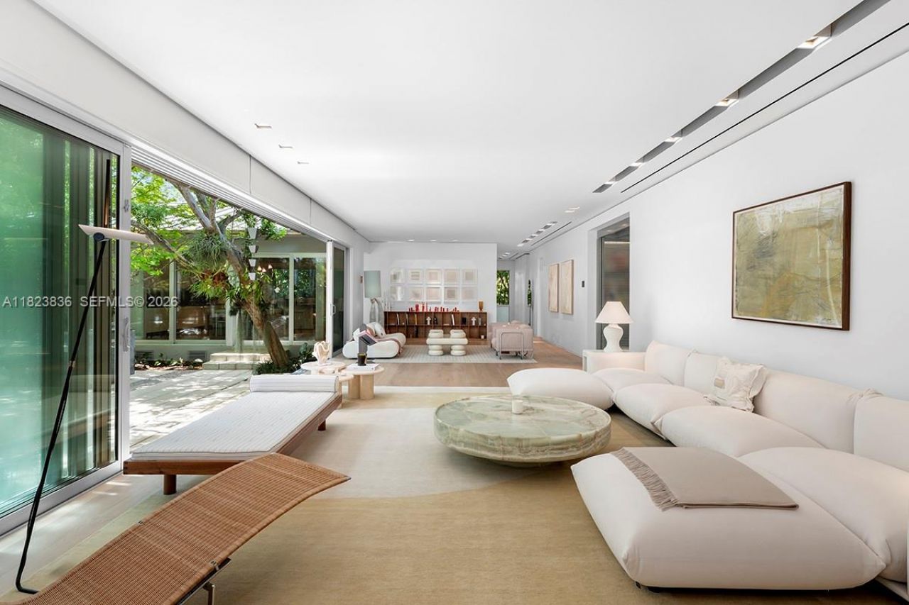 11 La Gorce Cir, Miami Beach, FL 33141 Photo