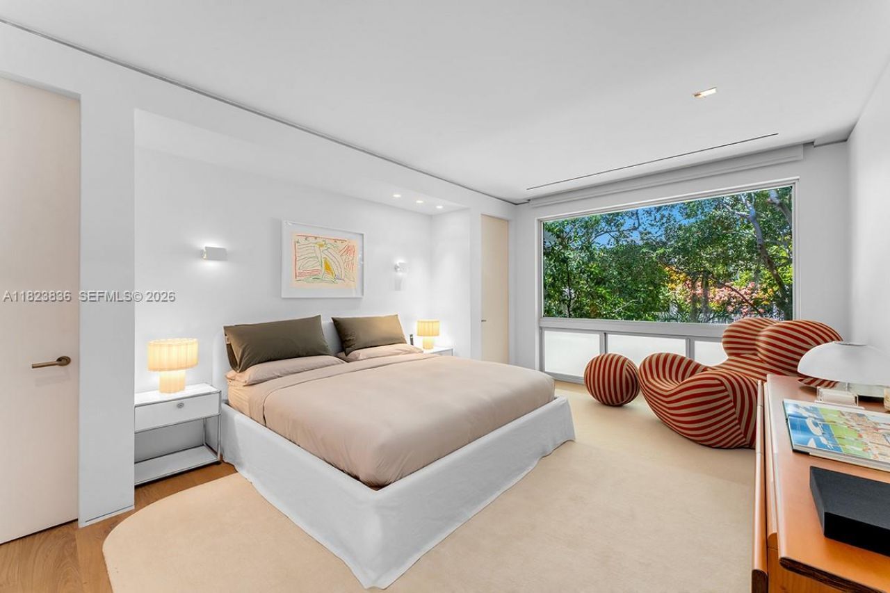 11 La Gorce Cir, Miami Beach, FL 33141 Photo