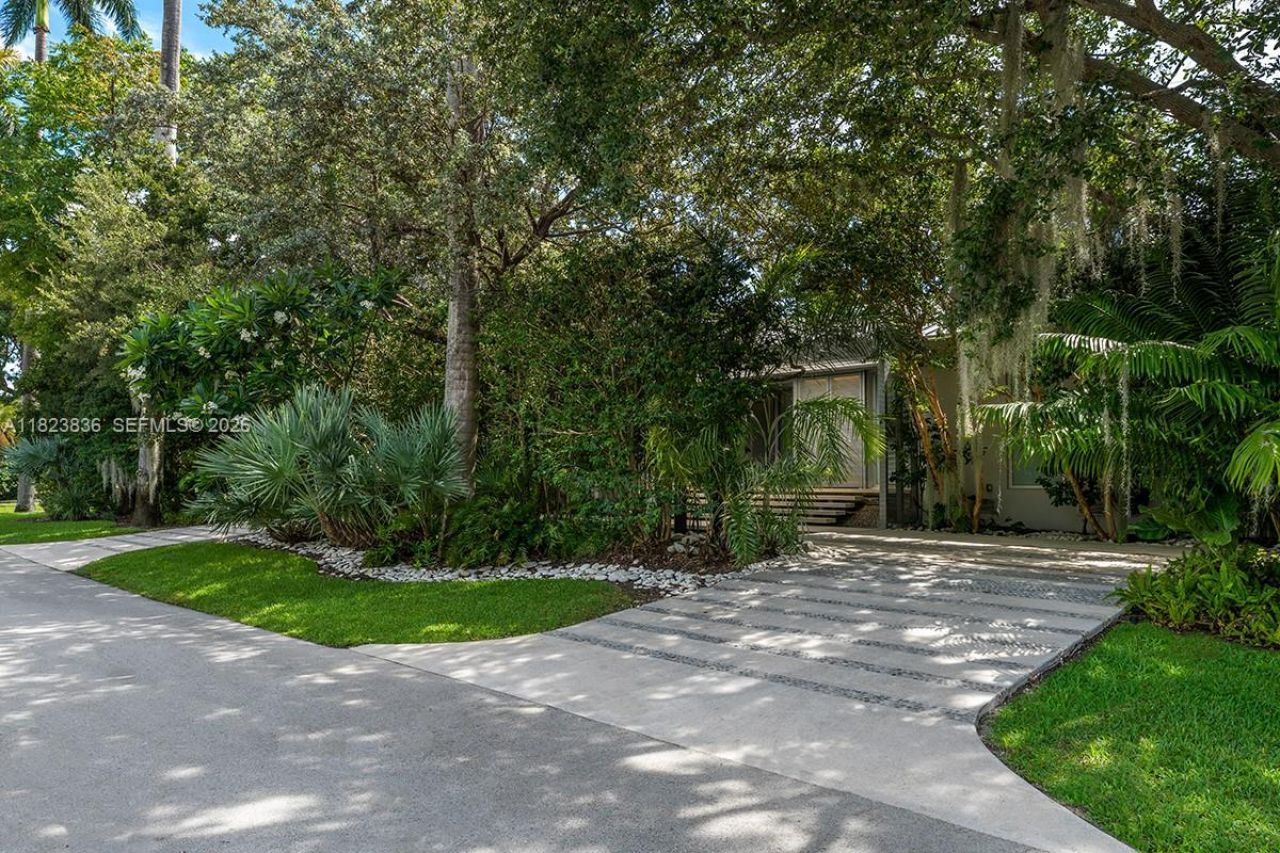 11 La Gorce Cir, Miami Beach, FL 33141 Photo