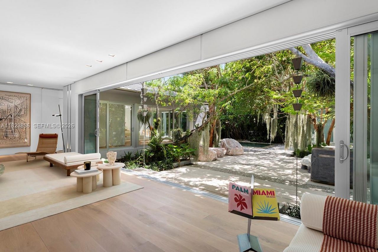 11 La Gorce Cir, Miami Beach, FL 33141 Photo