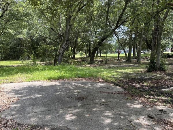 4611 Fisher Avenue, Pascagoula, MS 39581