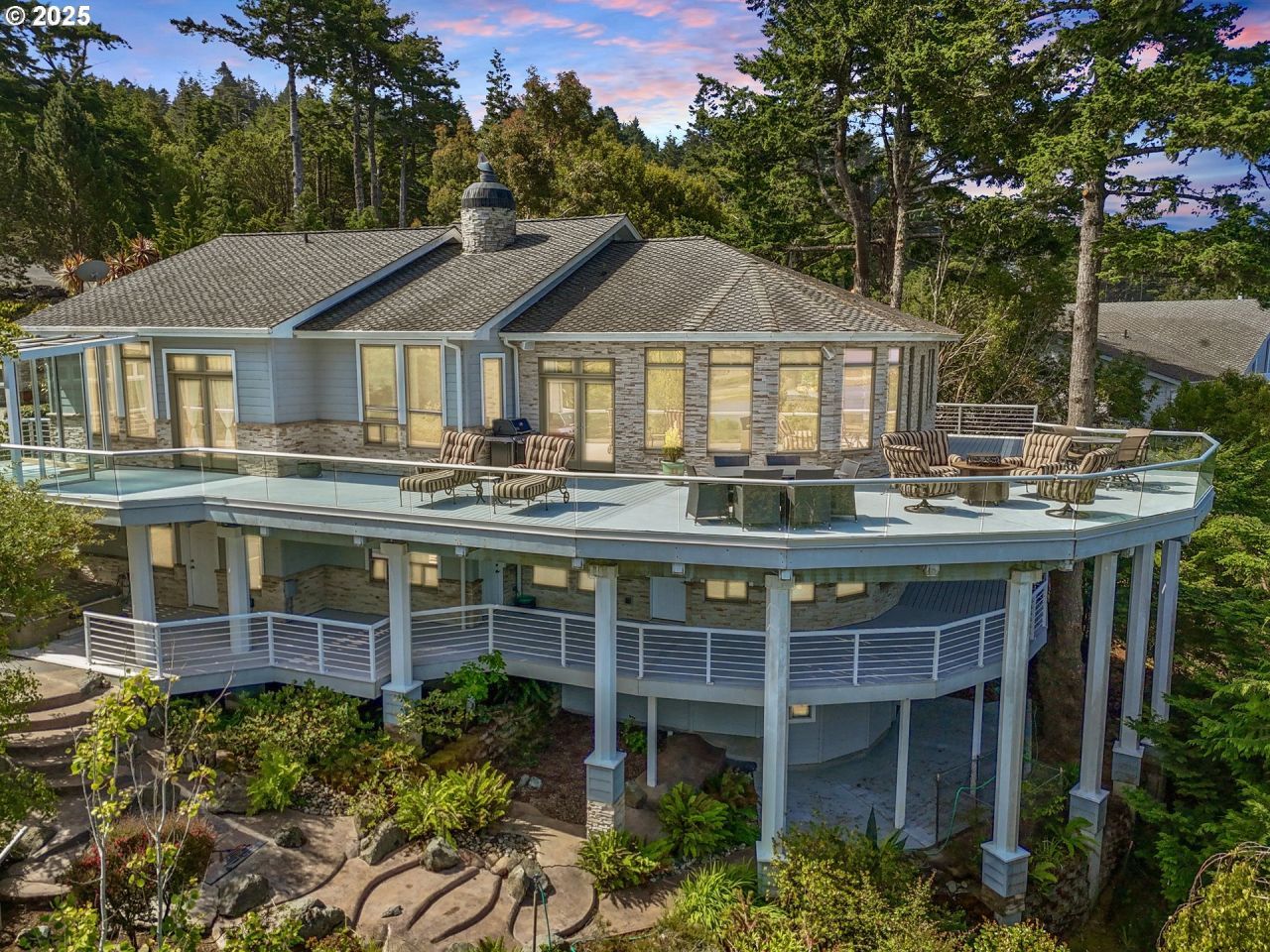 94414 Tom Cat Hill Rd, Gold Beach, OR 97444 Main Photo