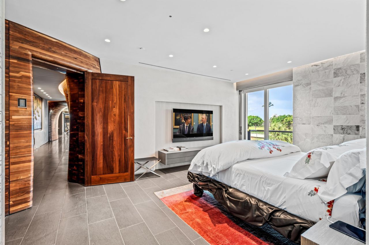 2 N Breakers Row, Unit N25, Palm Beach, FL 33480 Photo