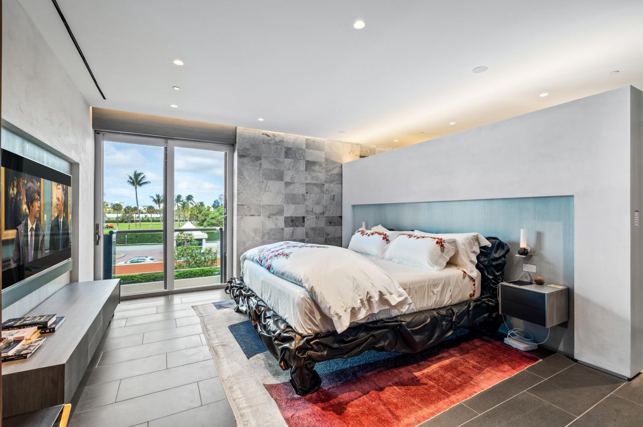 2 N Breakers Row, Unit N25, Palm Beach, FL 33480 Photo