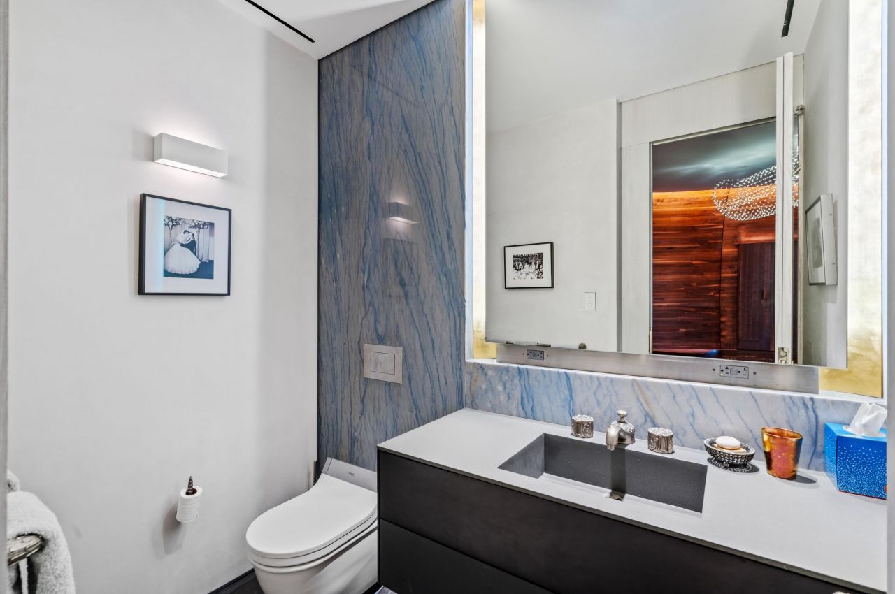 2 N Breakers Row, Unit N25, Palm Beach, FL 33480 Photo