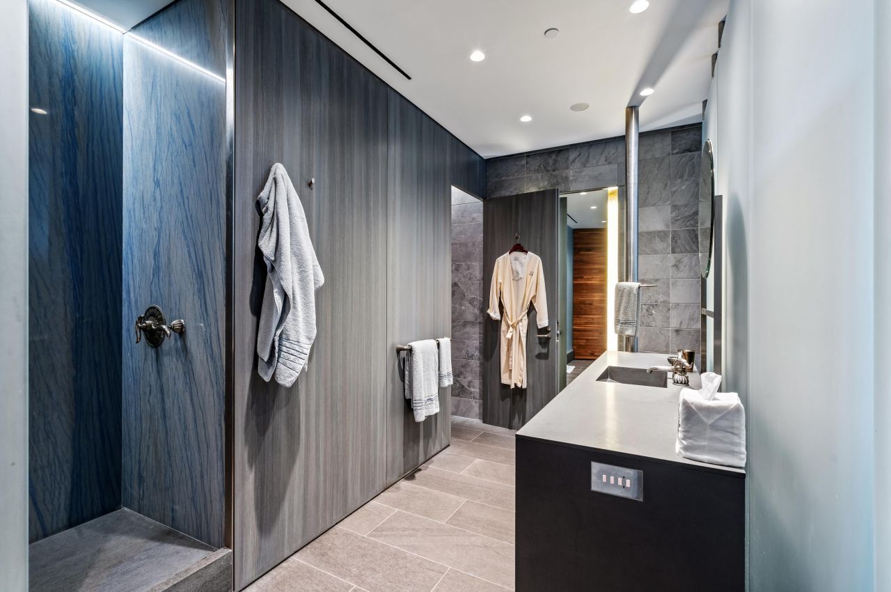 2 N Breakers Row, Unit N25, Palm Beach, FL 33480 Photo