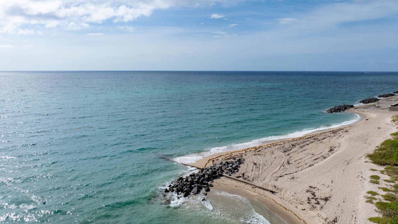 2 N Breakers Row, Unit N25, Palm Beach, FL 33480 Photo