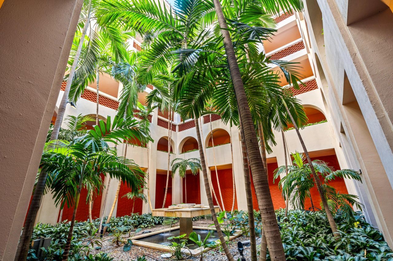 2 N Breakers Row, Unit N25, Palm Beach, FL 33480 Photo