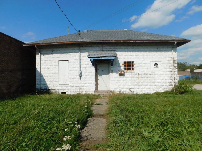 2954 E 5th Avenue, Columbus, OH 43219 Photo 1