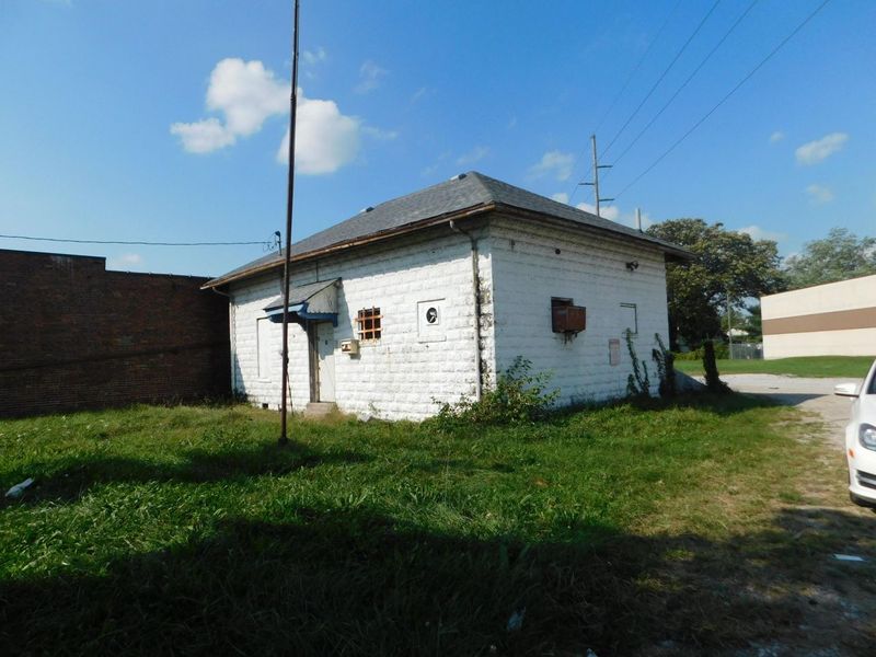 2954 E 5th Avenue, Columbus, OH 43219 Photo 2