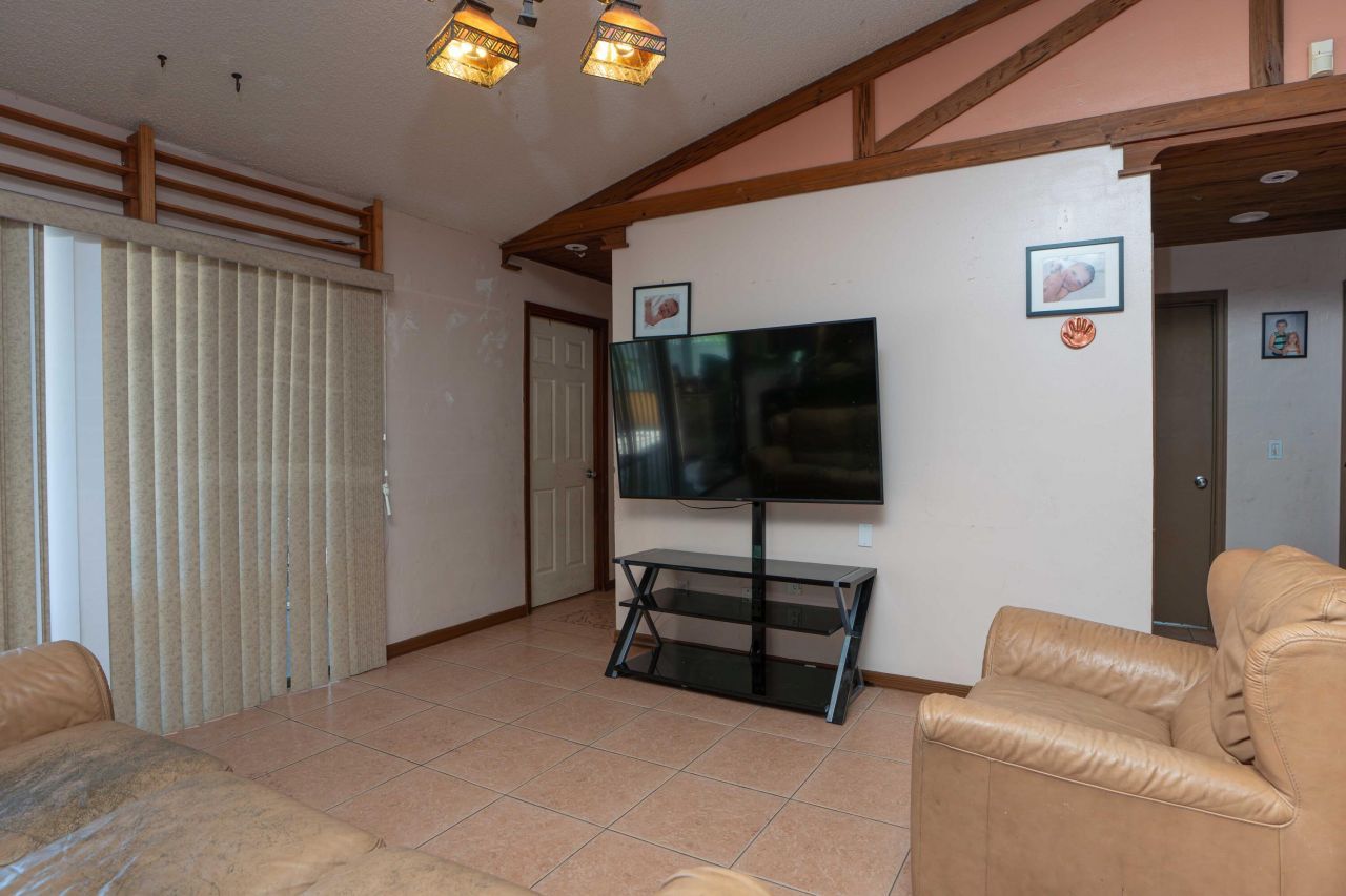 2573 SW Savona Boulevard, Port Saint Lucie, FL 34953 Photo