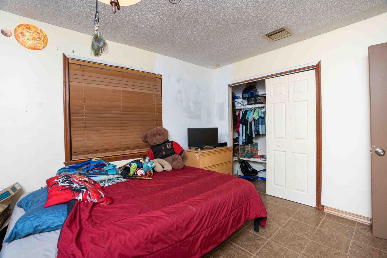 2573 SW Savona Boulevard, Port Saint Lucie, FL 34953 Photo