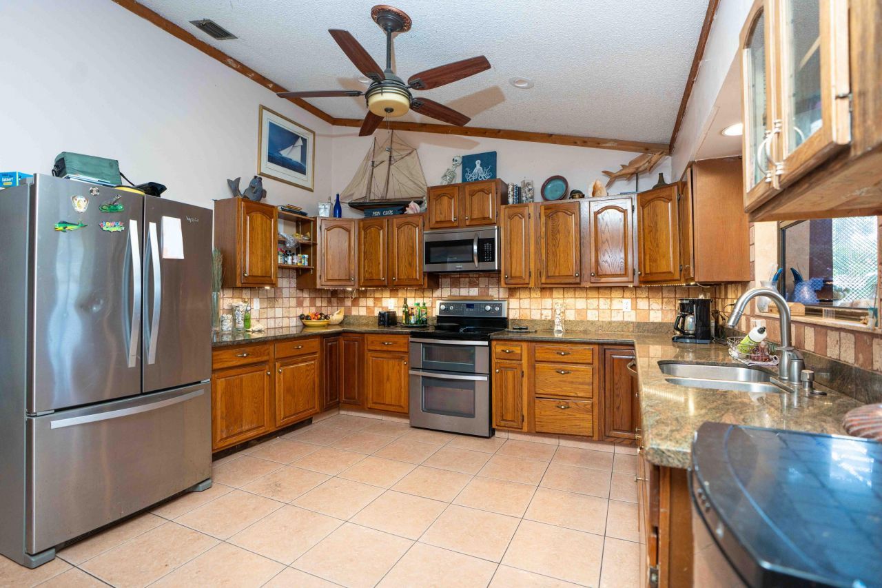 2573 SW Savona Boulevard, Port Saint Lucie, FL 34953 Photo