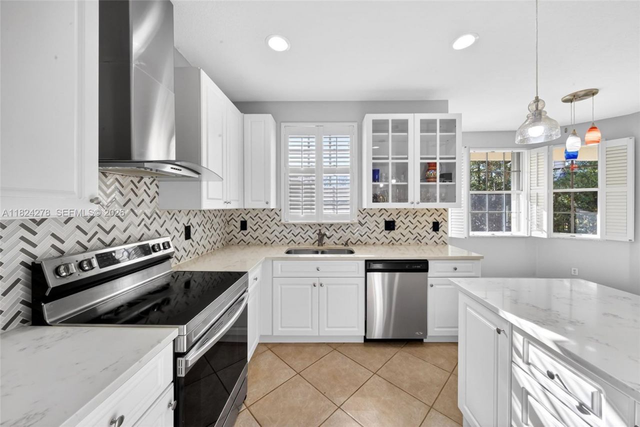 1325 Chenille Cir, Weston, FL 33327 Photo