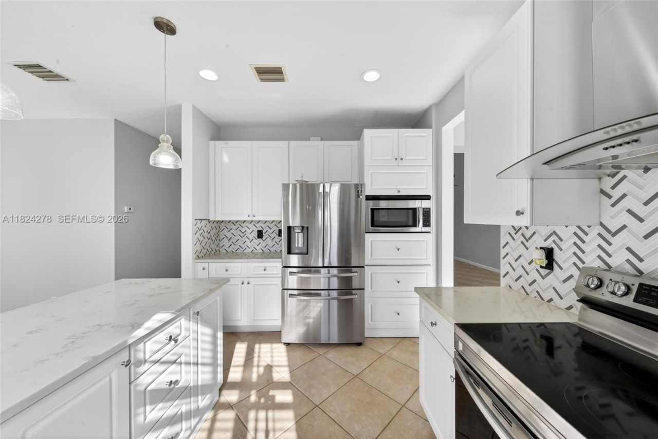 1325 Chenille Cir, Weston, FL 33327 Photo