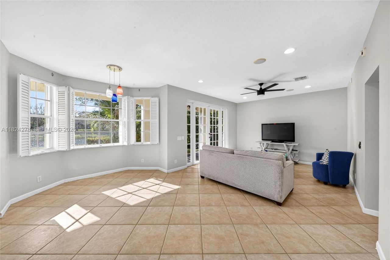 1325 Chenille Cir, Weston, FL 33327 Photo