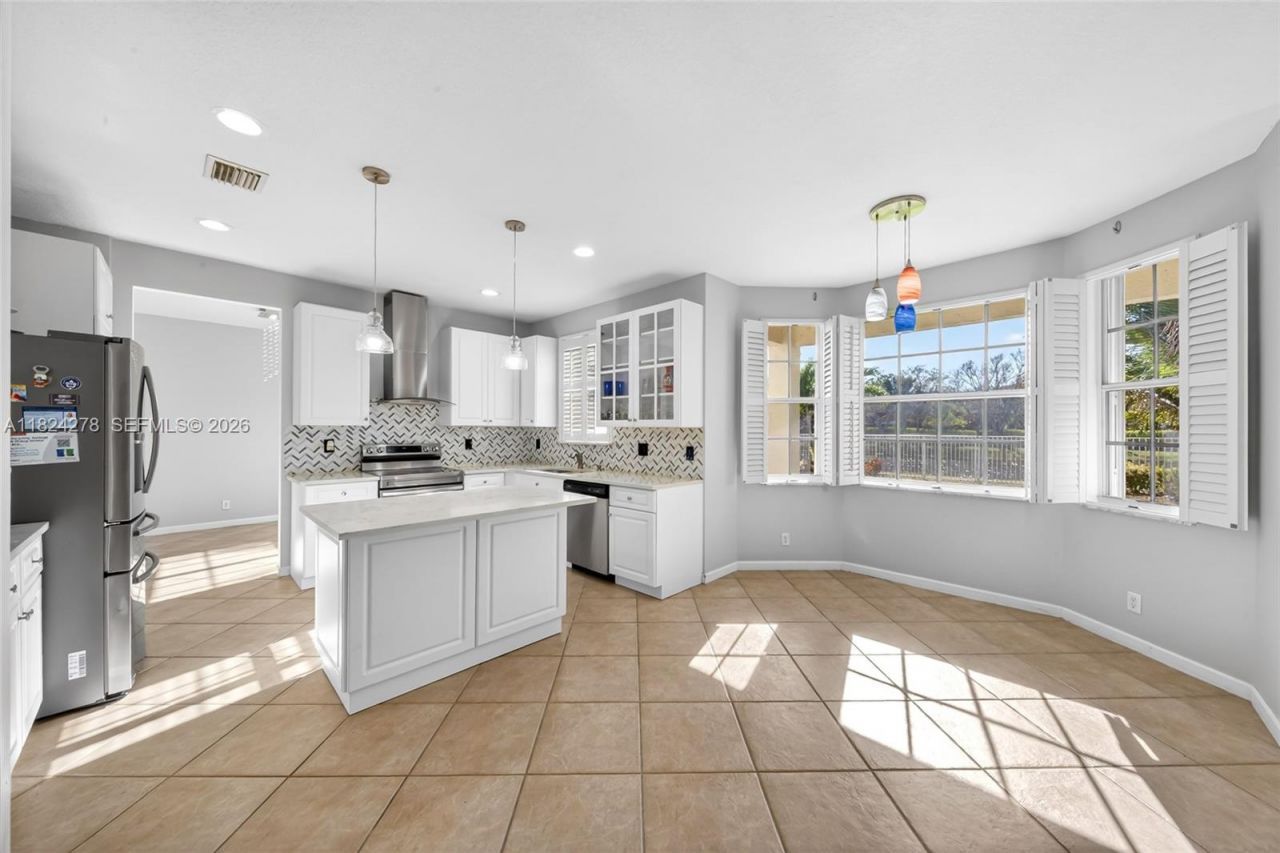 1325 Chenille Cir, Weston, FL 33327 Photo