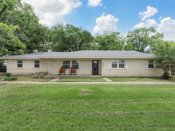 631 N Robinson Drive, Robinson, TX 76706