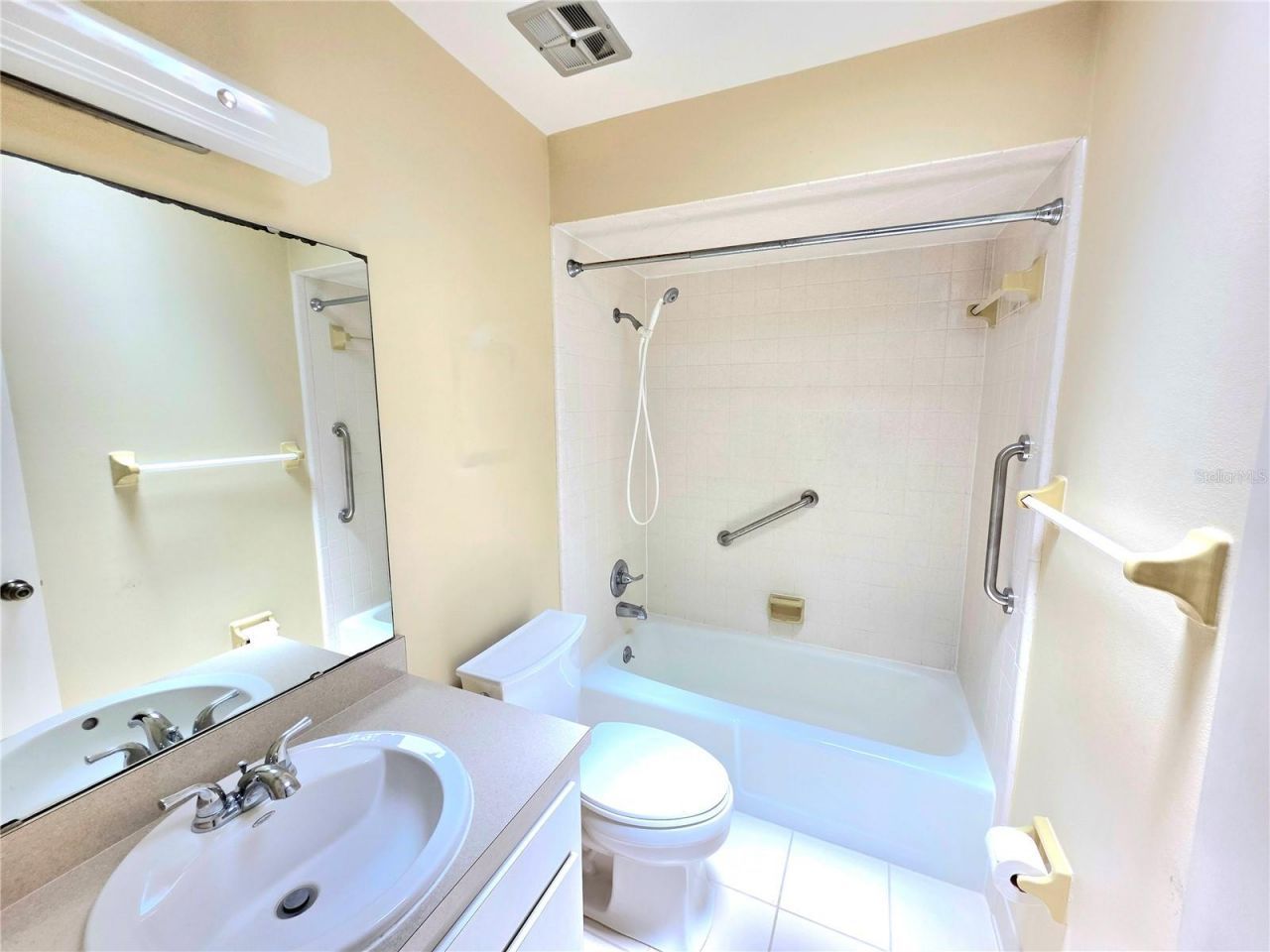 5096 The Oaks Circle, Orlando, FL 32809 Photo