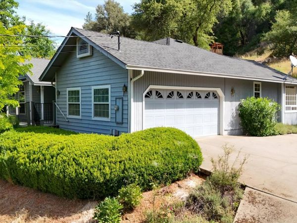 16479 Brewer Rd, Grass Valley, CA 95949