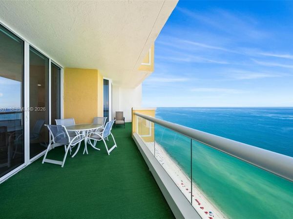 17875 Collins Ave, Unit 4102, Sunny Isles Beach, FL 33160