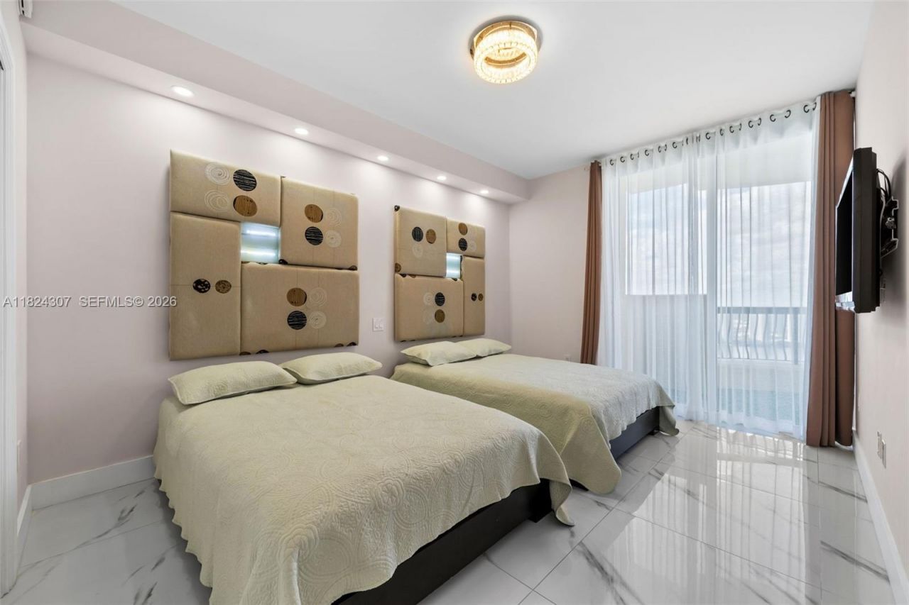 17875 Collins Ave, Unit 4102, Sunny Isles Beach, FL 33160 Photo