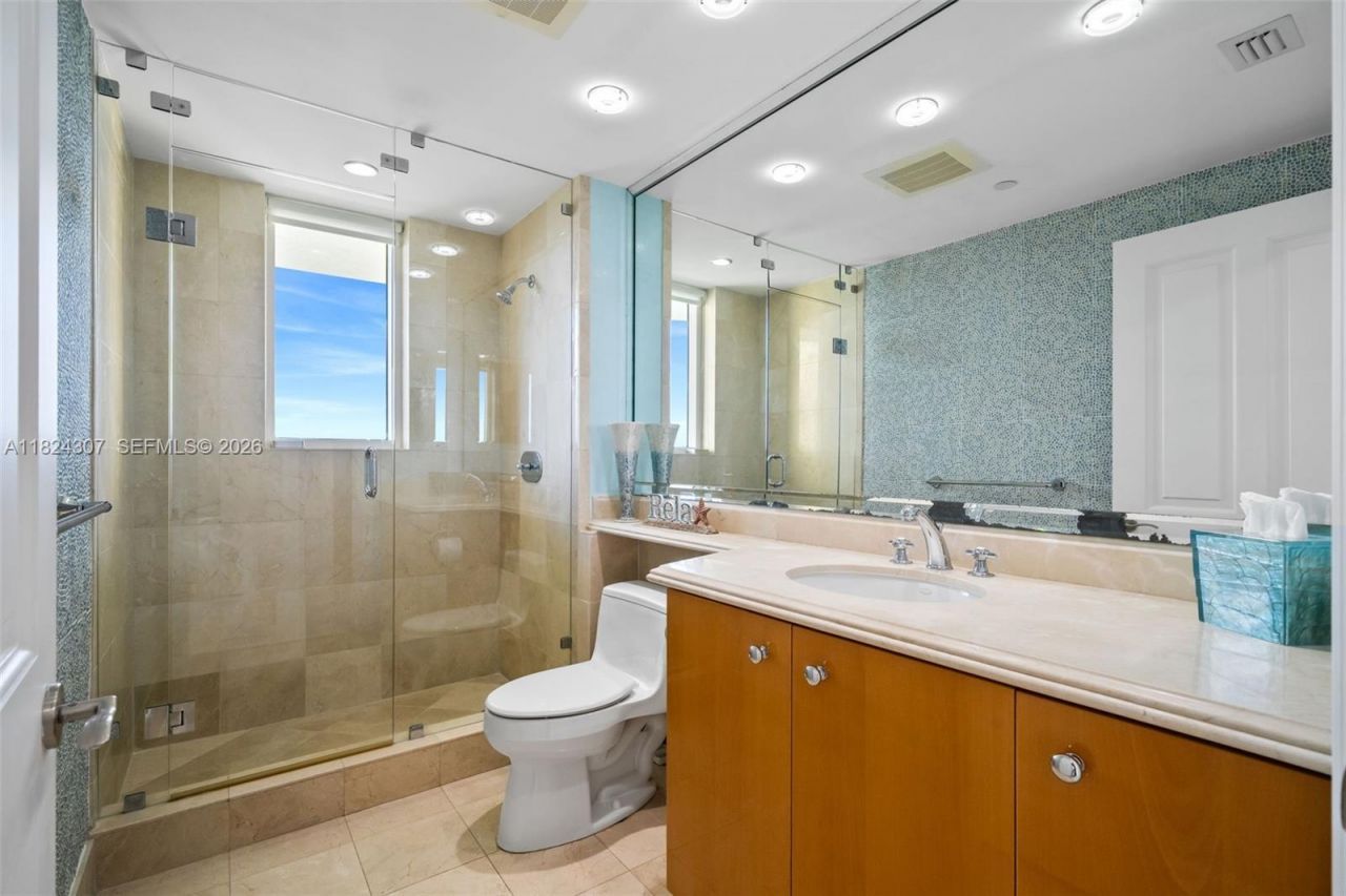 17875 Collins Ave, Unit 4102, Sunny Isles Beach, FL 33160 Photo