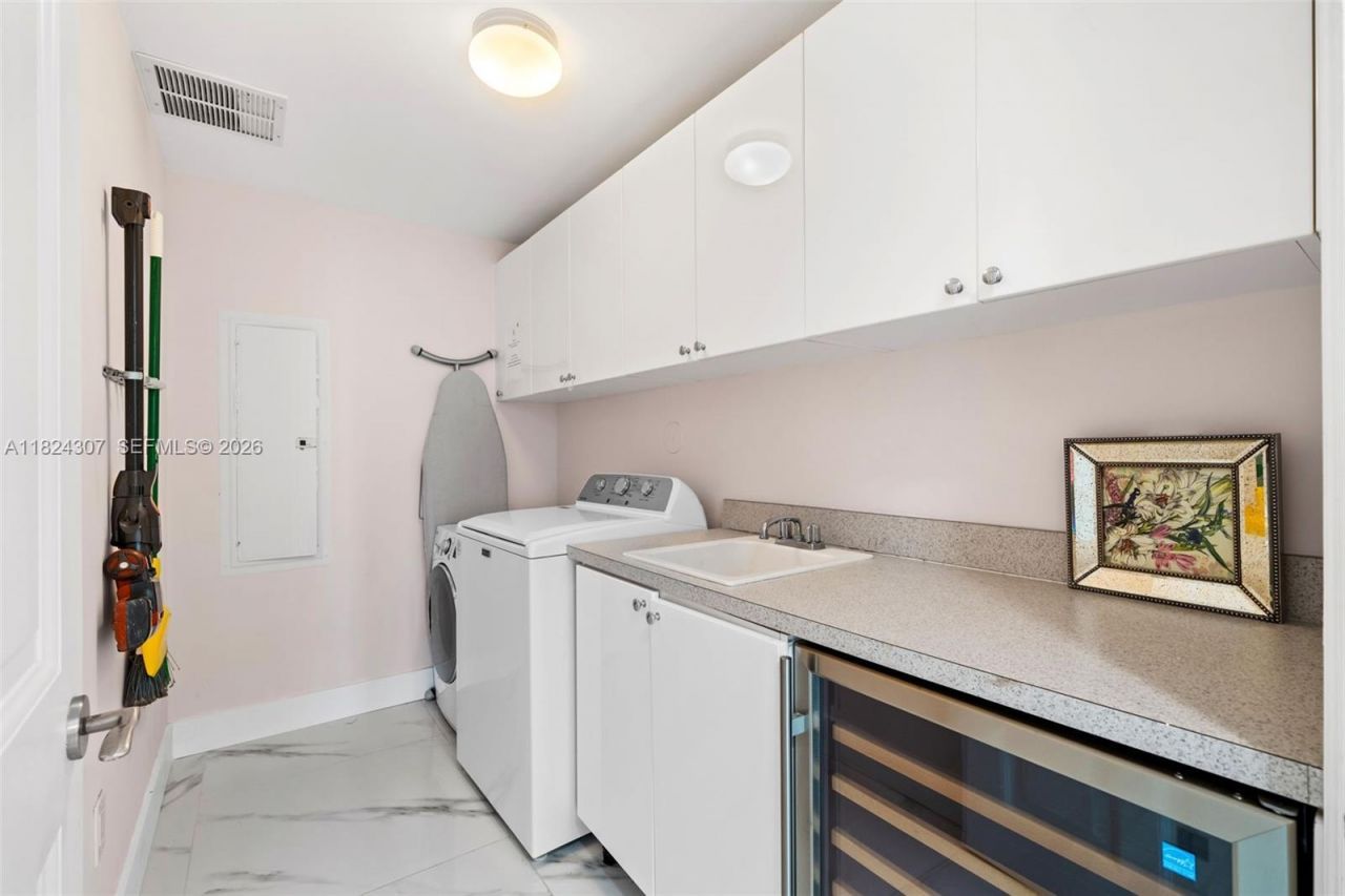 17875 Collins Ave, Unit 4102, Sunny Isles Beach, FL 33160 Photo