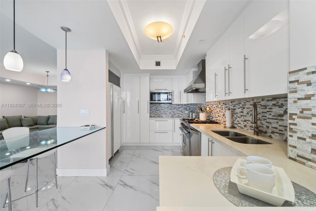 17875 Collins Ave, Unit 4102, Sunny Isles Beach, FL 33160 Photo