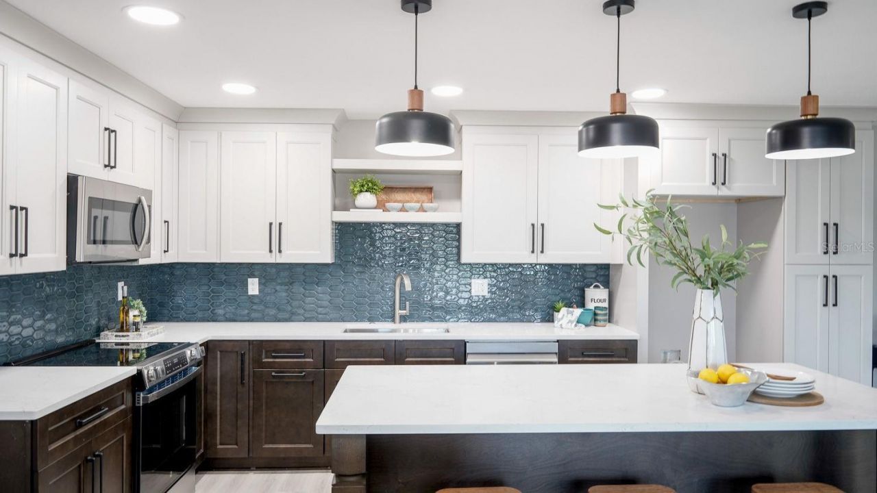 140 88th Avenue Ne, Saint Petersburg, FL 33702 Photo