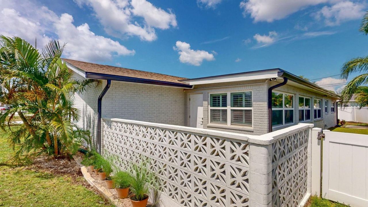 140 88th Avenue Ne, Saint Petersburg, FL 33702 Photo