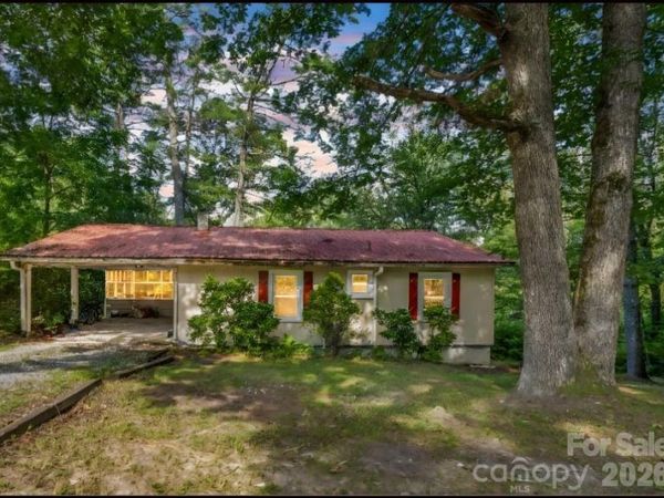 62 Kinard Lane, Penrose, NC 28766