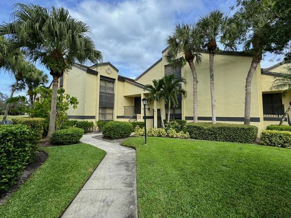 3991 SW Greenwood Way, Unit I, Palm City, FL 34990