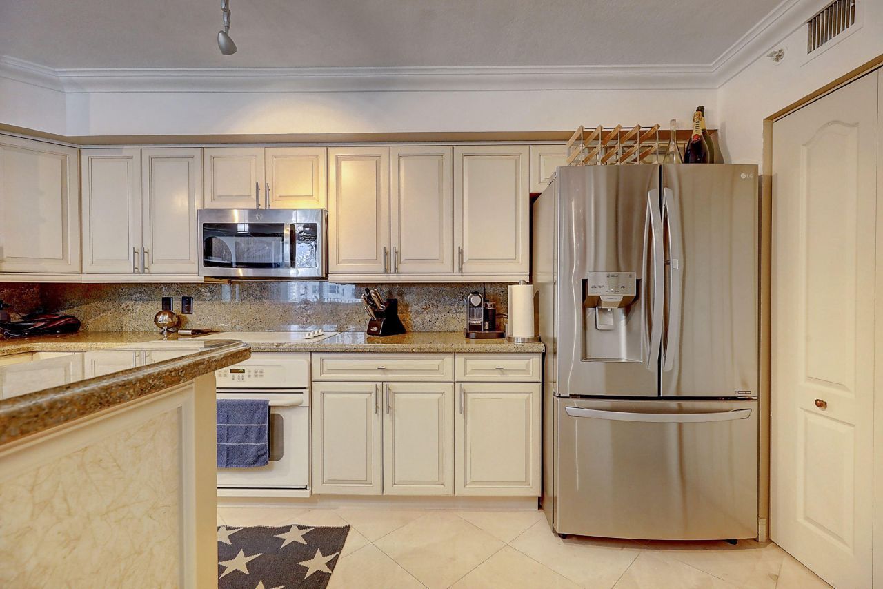 3606 S Ocean 703 Boulevard, Unit 703, Highland Beach, FL 33487 Photo