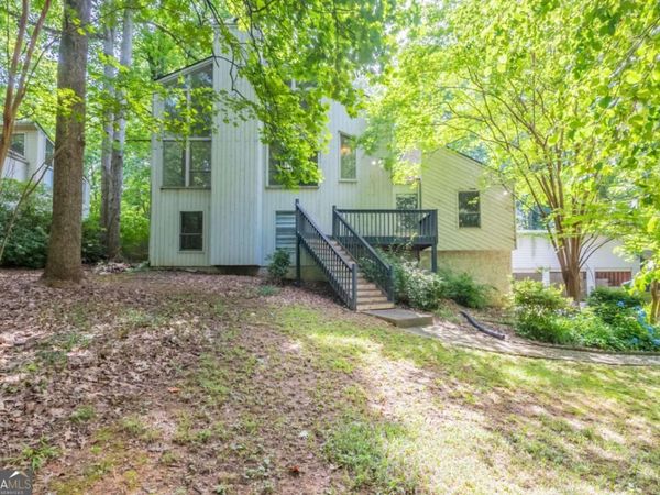1282 Shiloh Trail E, Kennesaw, GA 30144