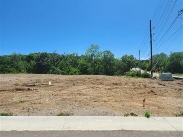 904 E 120th Street, Olathe, KS 66061