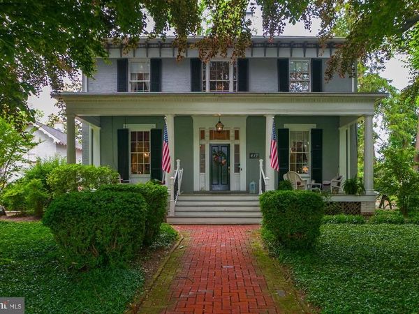 417 E WASHINGTON STREET, CHARLES TOWN, WV 25414