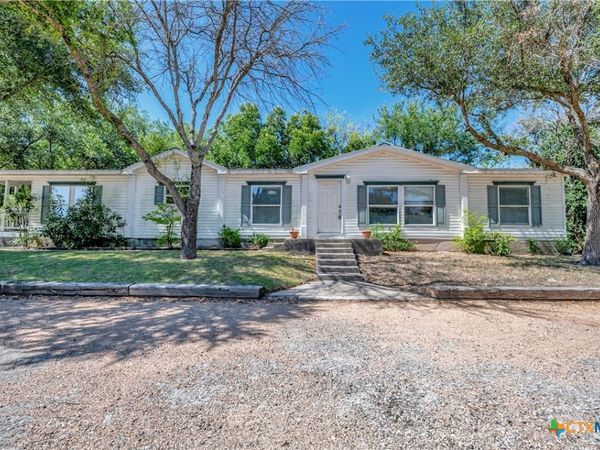 301 Fm 1660, Hutto, TX 78634