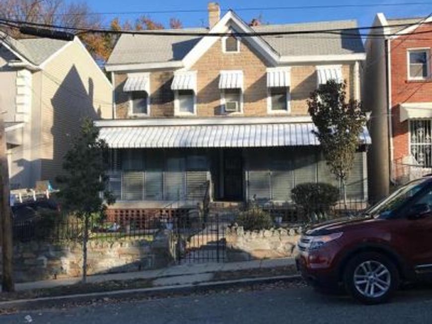 1616 W Street Se, Washington, DC 20020 Main Photo
