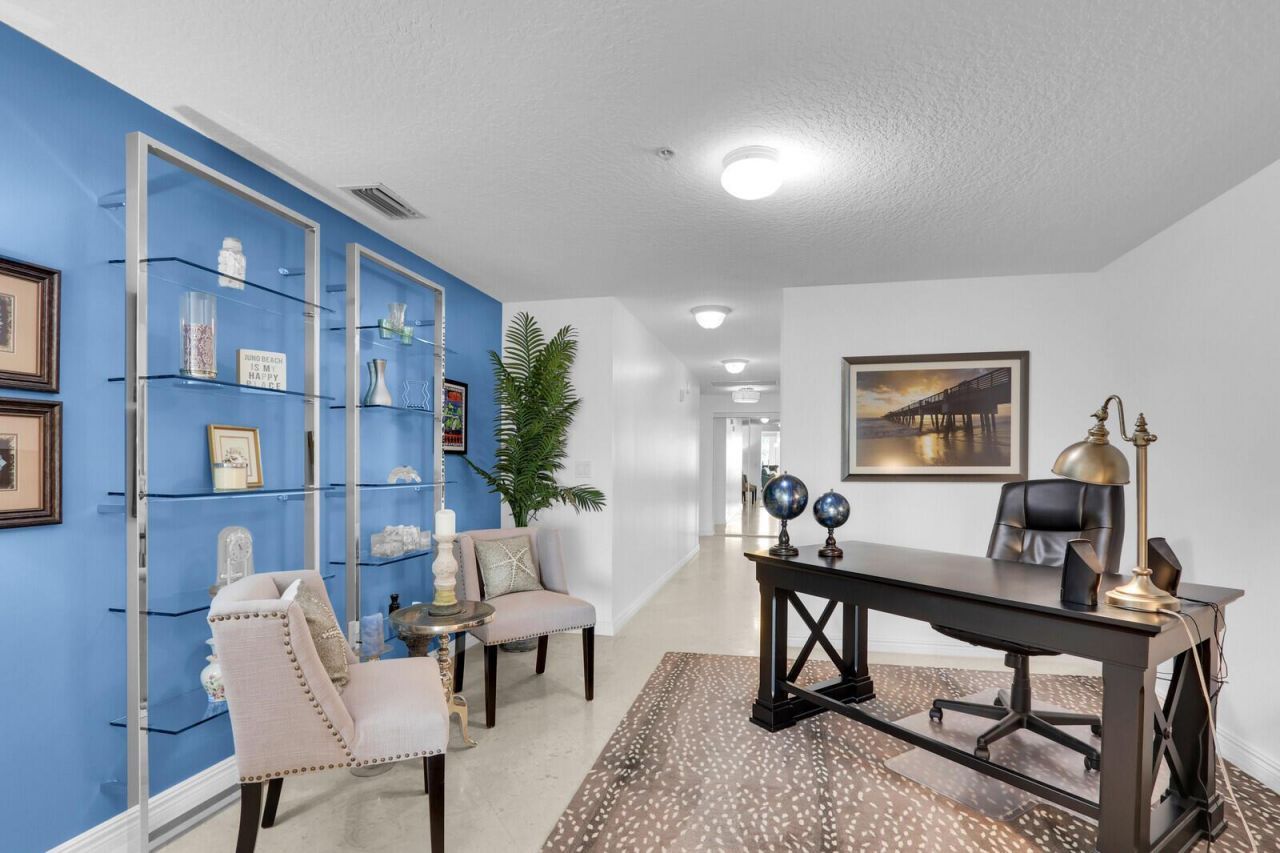 700 Ocean Royale Way, Unit 202, Juno Beach, FL 33408 Photo