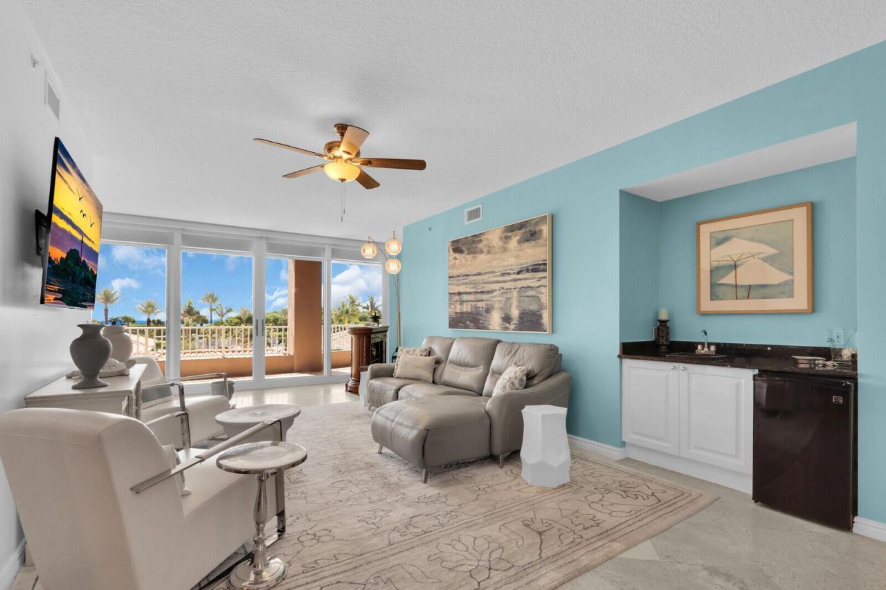 700 Ocean Royale Way, Unit 202, Juno Beach, FL 33408 Photo