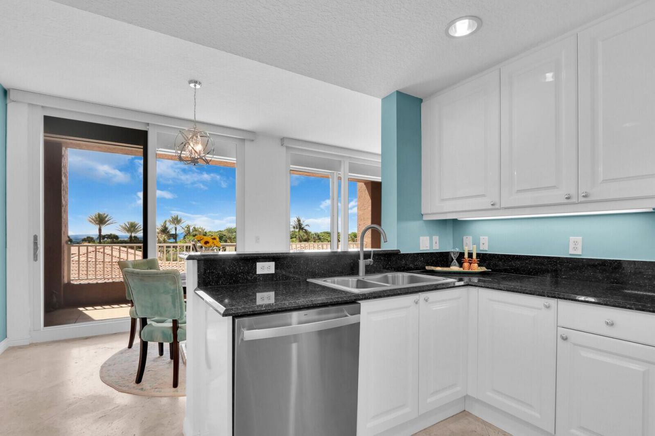 700 Ocean Royale Way, Unit 202, Juno Beach, FL 33408 Photo