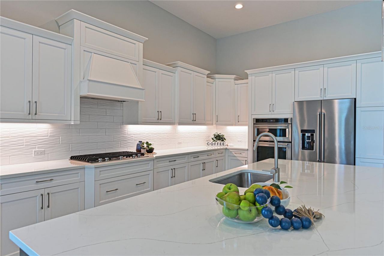 17110 Verona Place, Lakewood Ranch, FL 34202 Photo